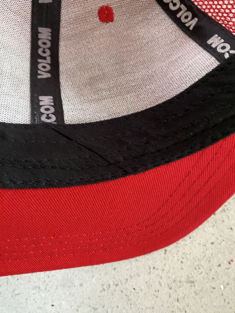 Кепка Снапбек Volcom Snapback с вышивкой