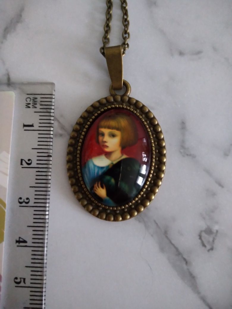 Naszyjnik medalion dziewczyna z krukiem goth vintage retro boho