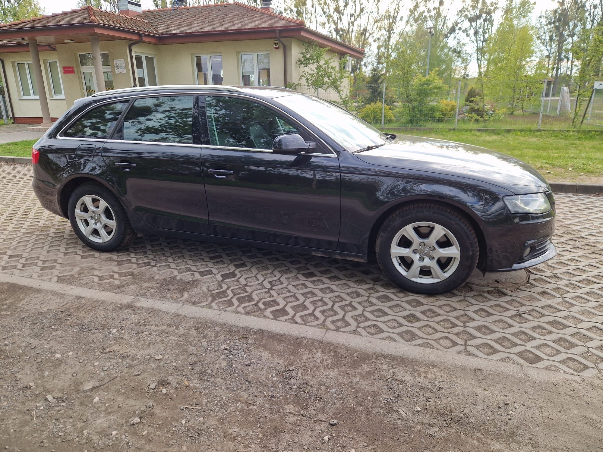 Audi A4 B8  1,8 TFSI 160 km ładna zadbana