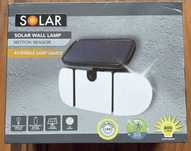 Lampa ścienna czujnik ruchu Solar zewnętrzna akumulatorowa 800 lumen