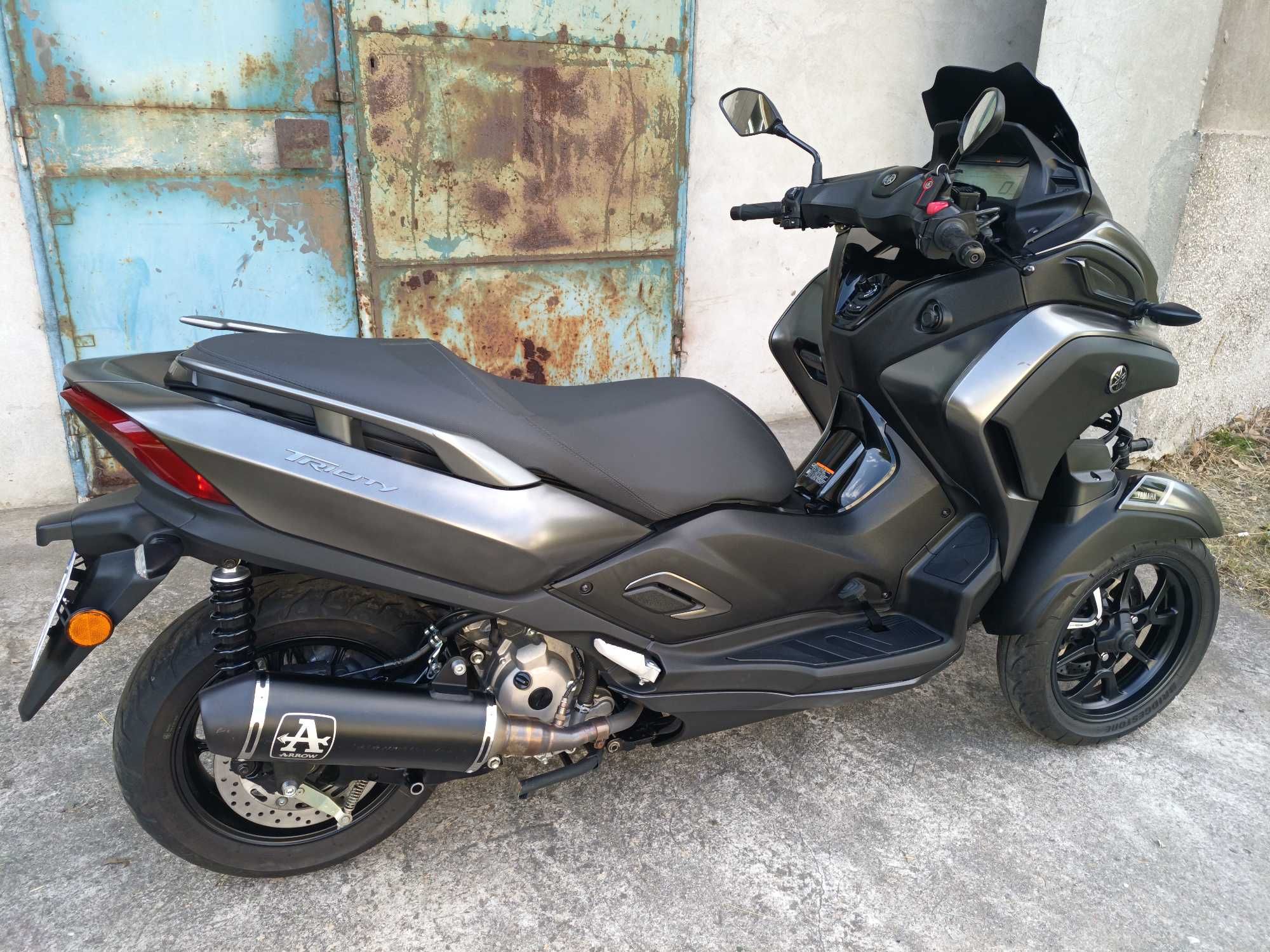 YAMAHA Tricyty 300