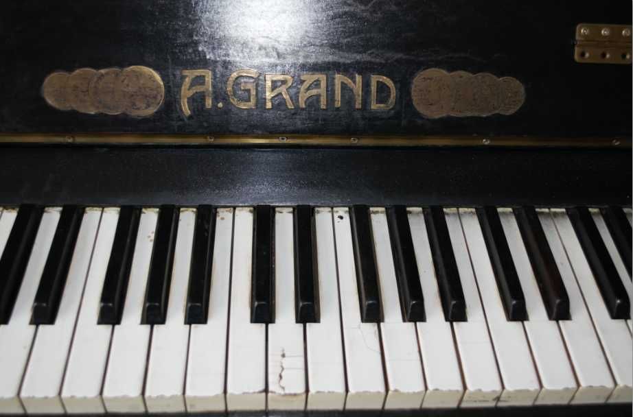 Sprzedam piękne pianino Grand Stasi Las