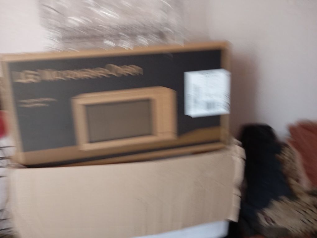 Продается срочно новая микровалновка LG