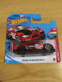 Hot Wheels Custom 18 Ford Mustang GT