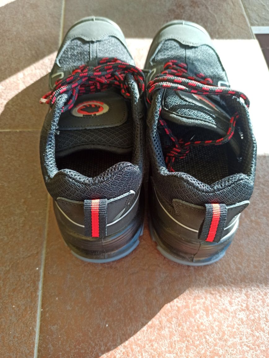 Buty ochronne firmy Bearfield róż.42 lub 8