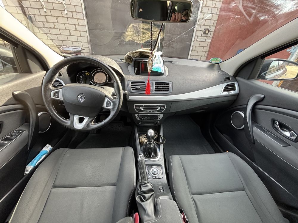 Продам доглянутий автомобіль рено меган