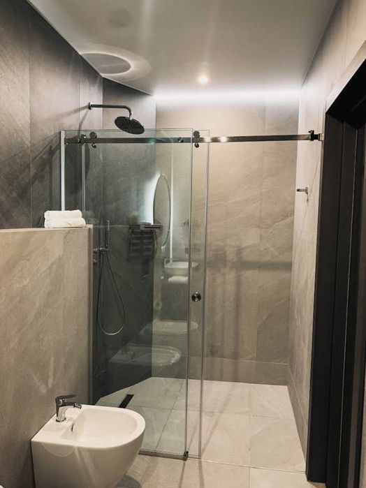 Душова кабіна зі скла,душові перегородки двері у душ ,під замволення