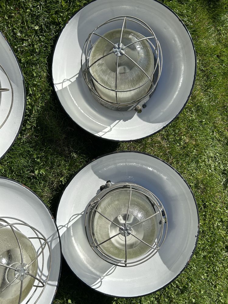 Lampa przemysłowa