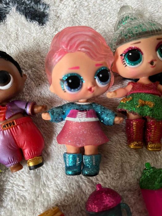 Sprzedam zestaw lalek LOL