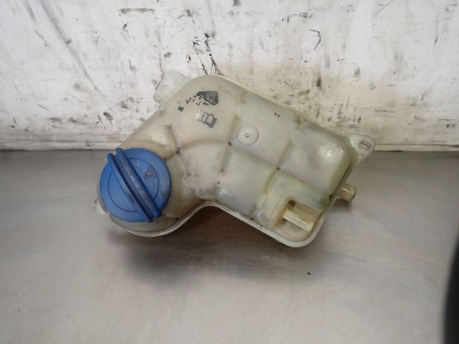 ZBIORNICZEK WYRÓWNAWCZY AUDI A4 B7 8E0121403