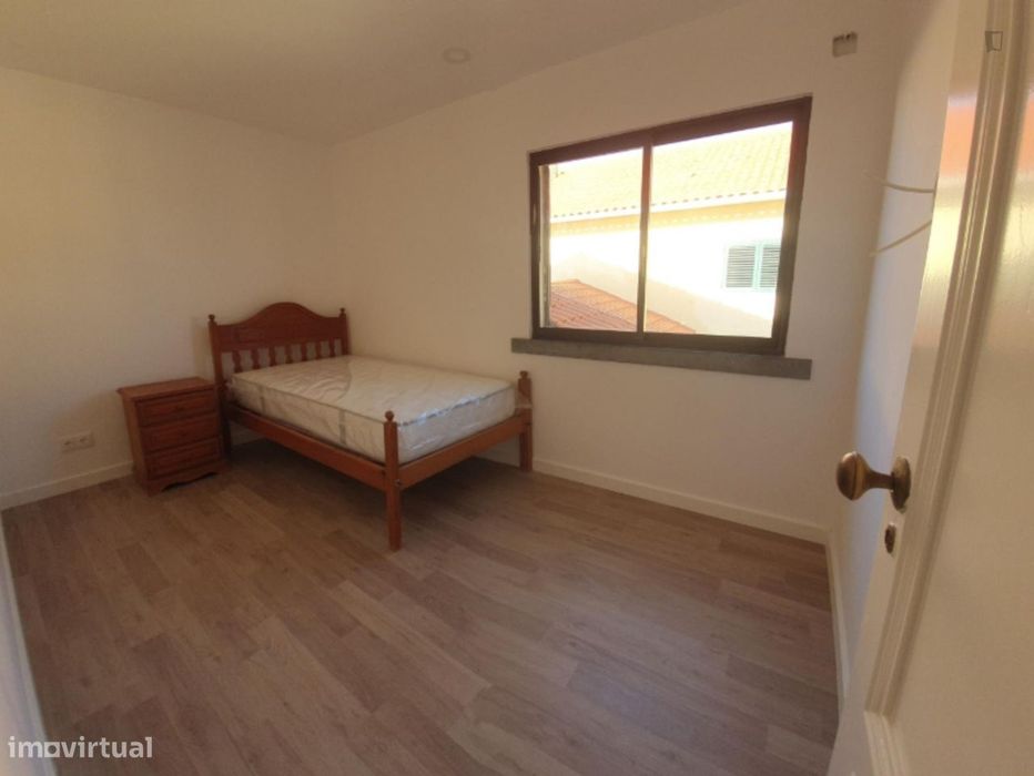 755526 - Quarto com cama de solteiro em casa...