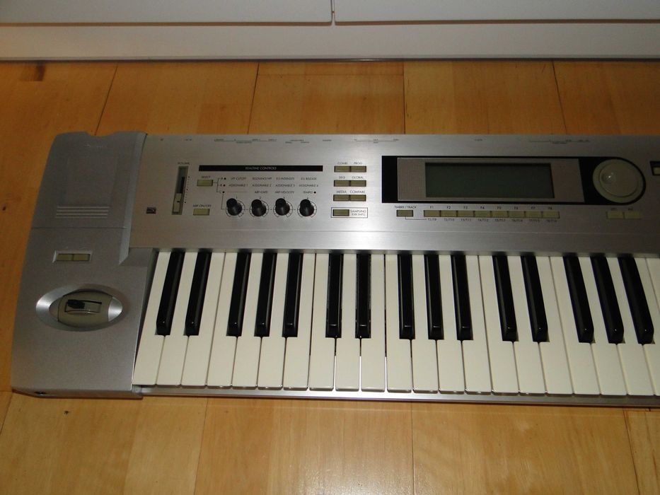 Zawodowy Syntezator Workstation KORG TRITON LE 61.Piękne Barwy.Okazja