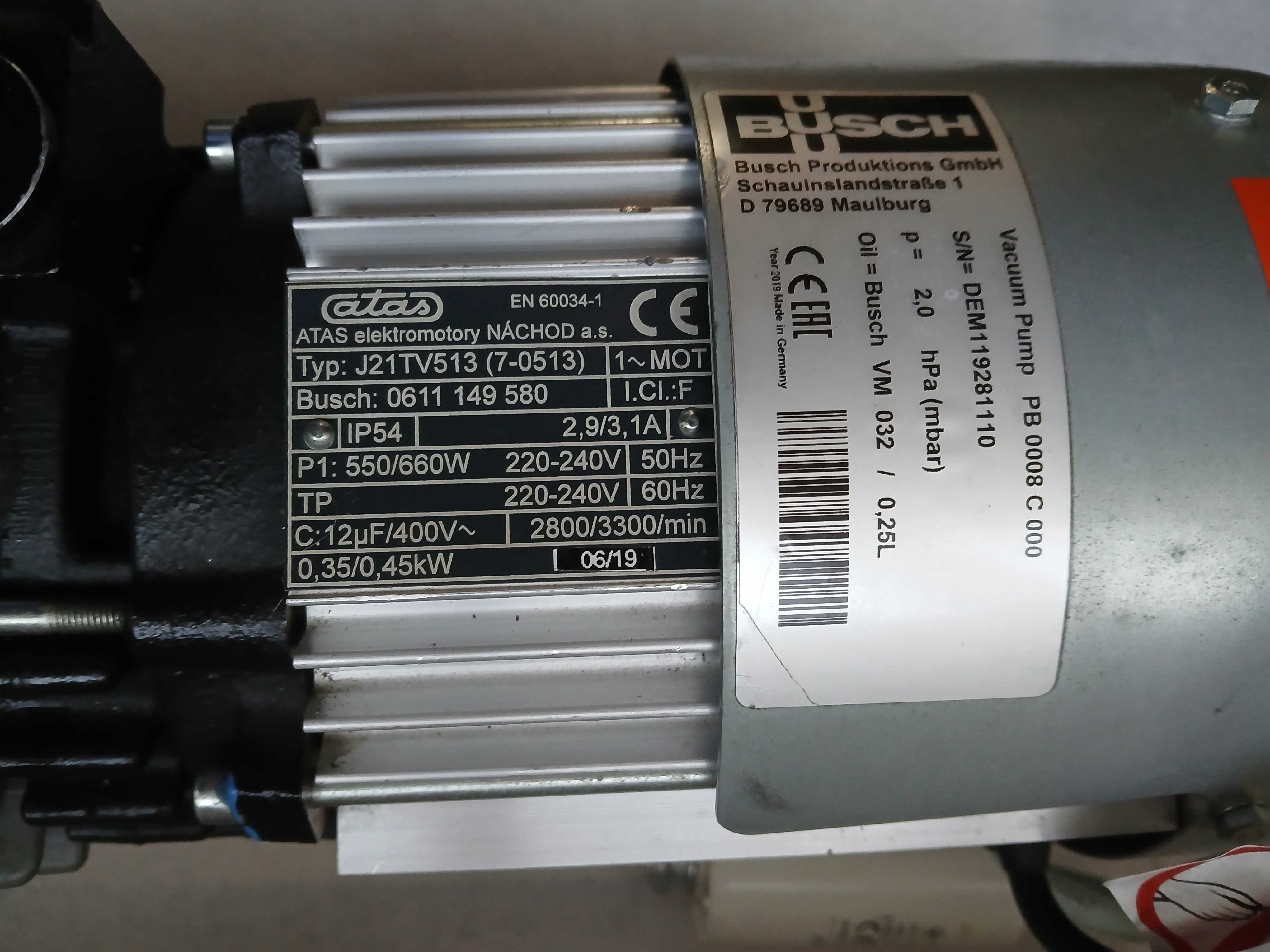 Пластинчато-роторный  вакуумный насос BUSCH PB 0008 C 000.