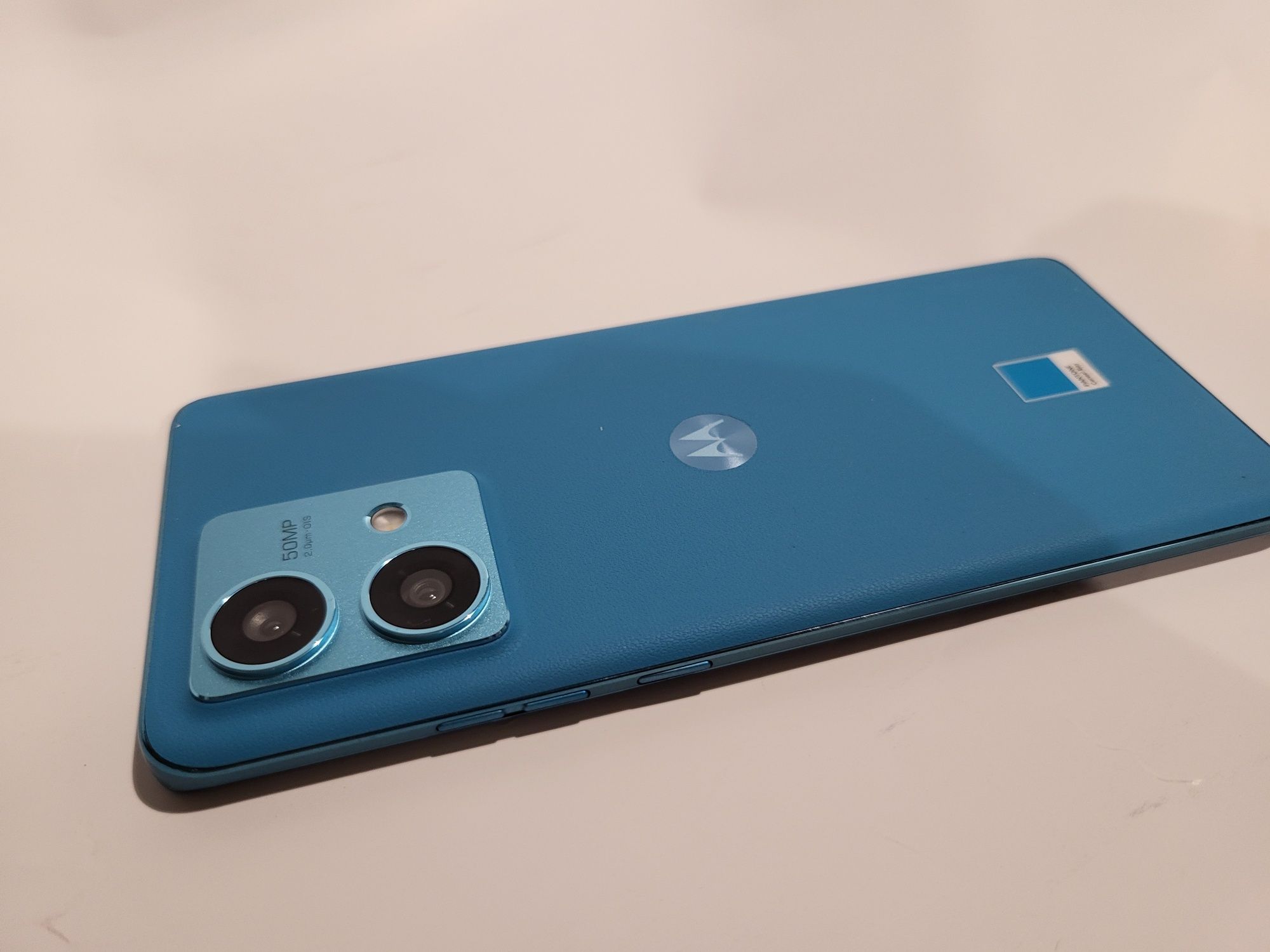 Atrapa telefonu Motorola Edge 40 neo 5G