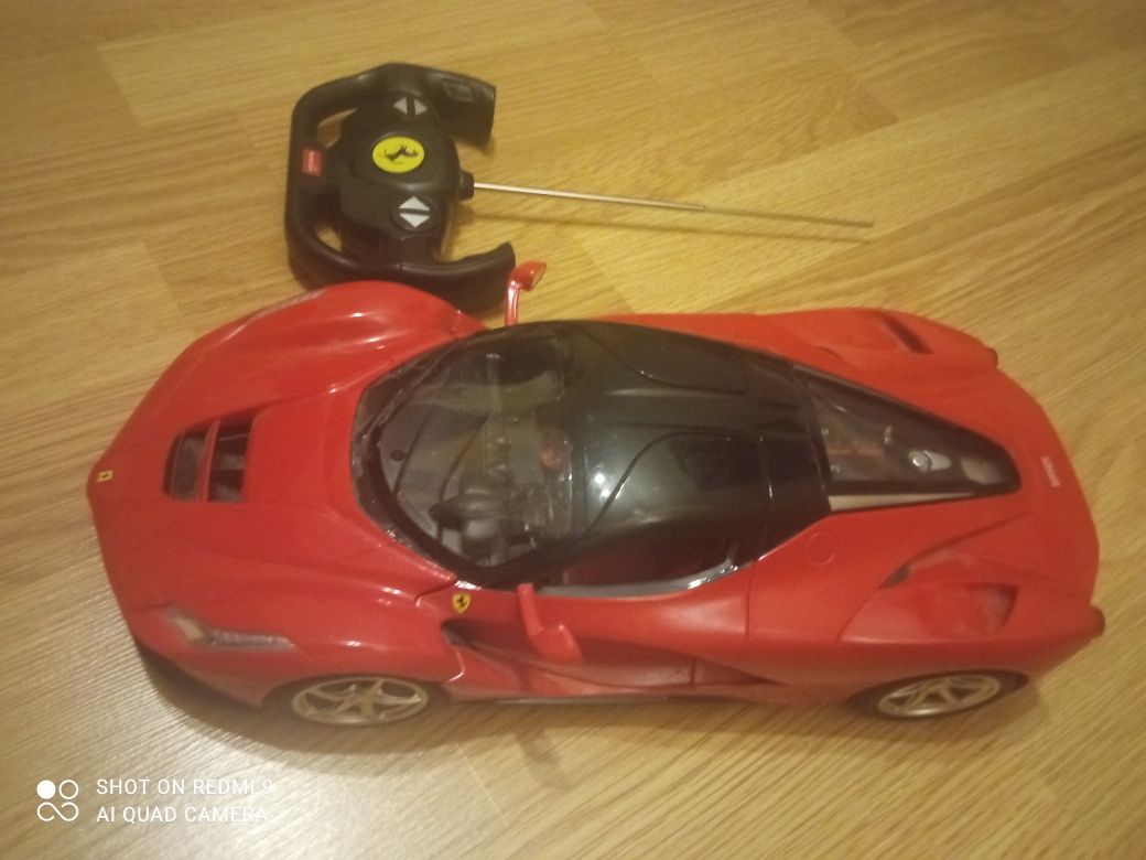 Samochód autko firmy Rastar Ferrari czerwone