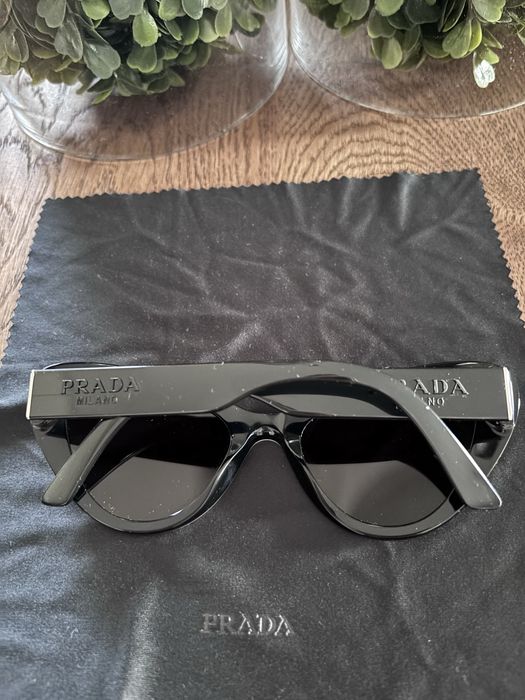 Okulary oryginalne Prada model SPR13Y 52021- stan bardzo dobry.