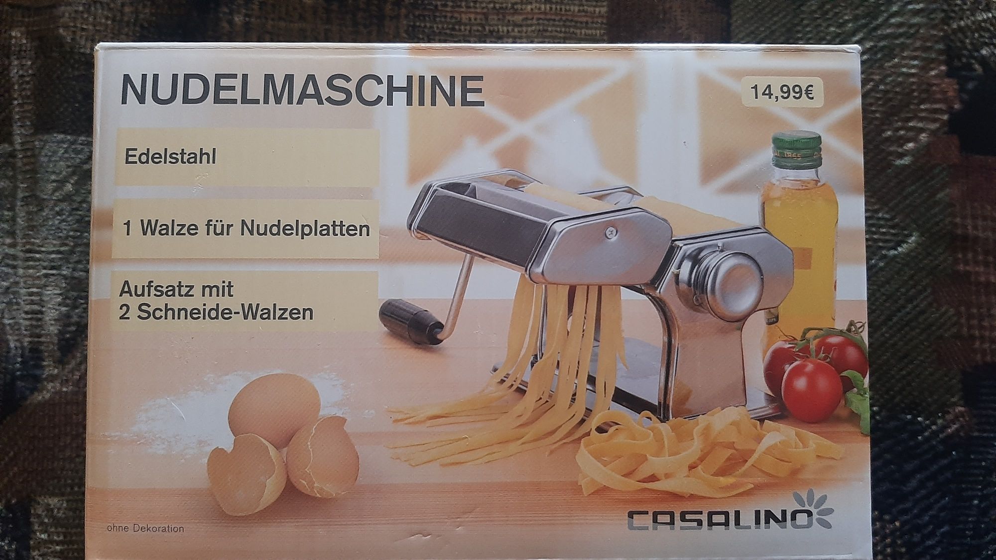 Машинка для приготування  макарон.