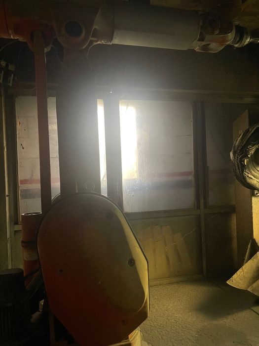 Robô de polir automático