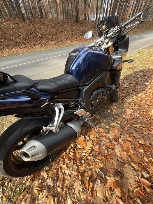 Sprzedam fz1 w bardzo dobrym stanie .