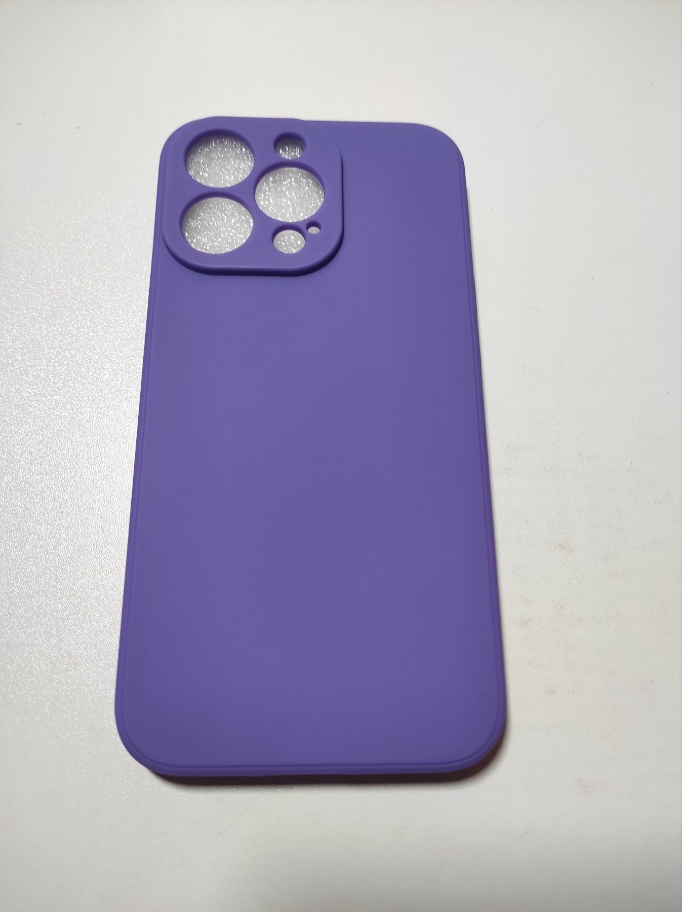 Чохол (чехол) для iPhone . Red for iPhone 13; purple for iPhone 13 Pro