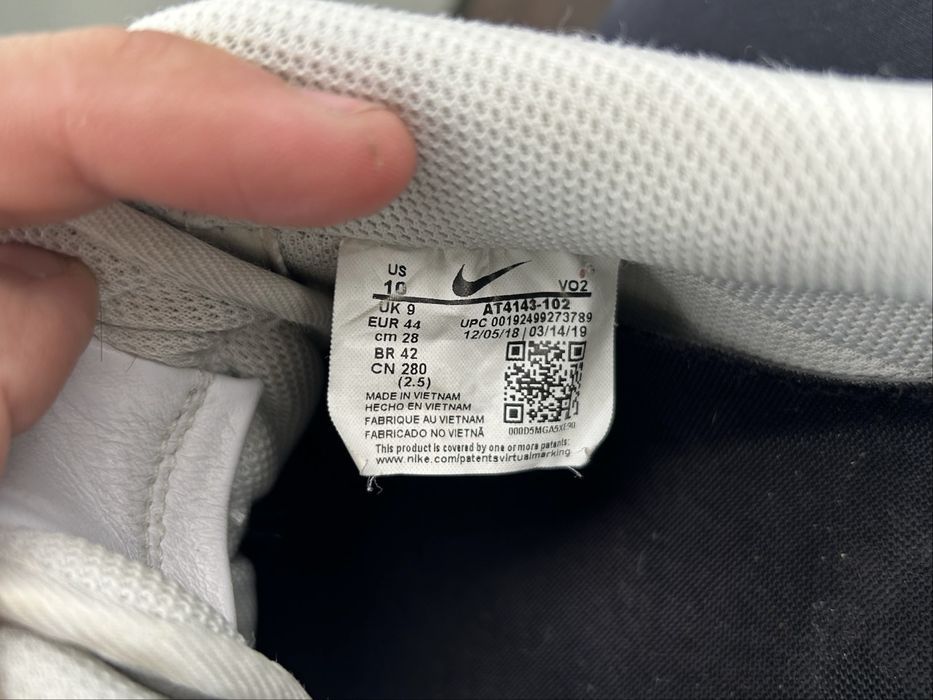 Оригінал! Кросівки шкіряні Nike Air Force 44 розмір M02848