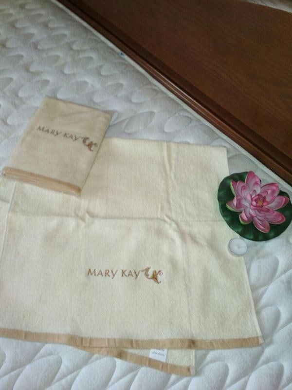 Полотенце Mary Kay, Мери Кей кремовое с вышивкой 100% хлопок