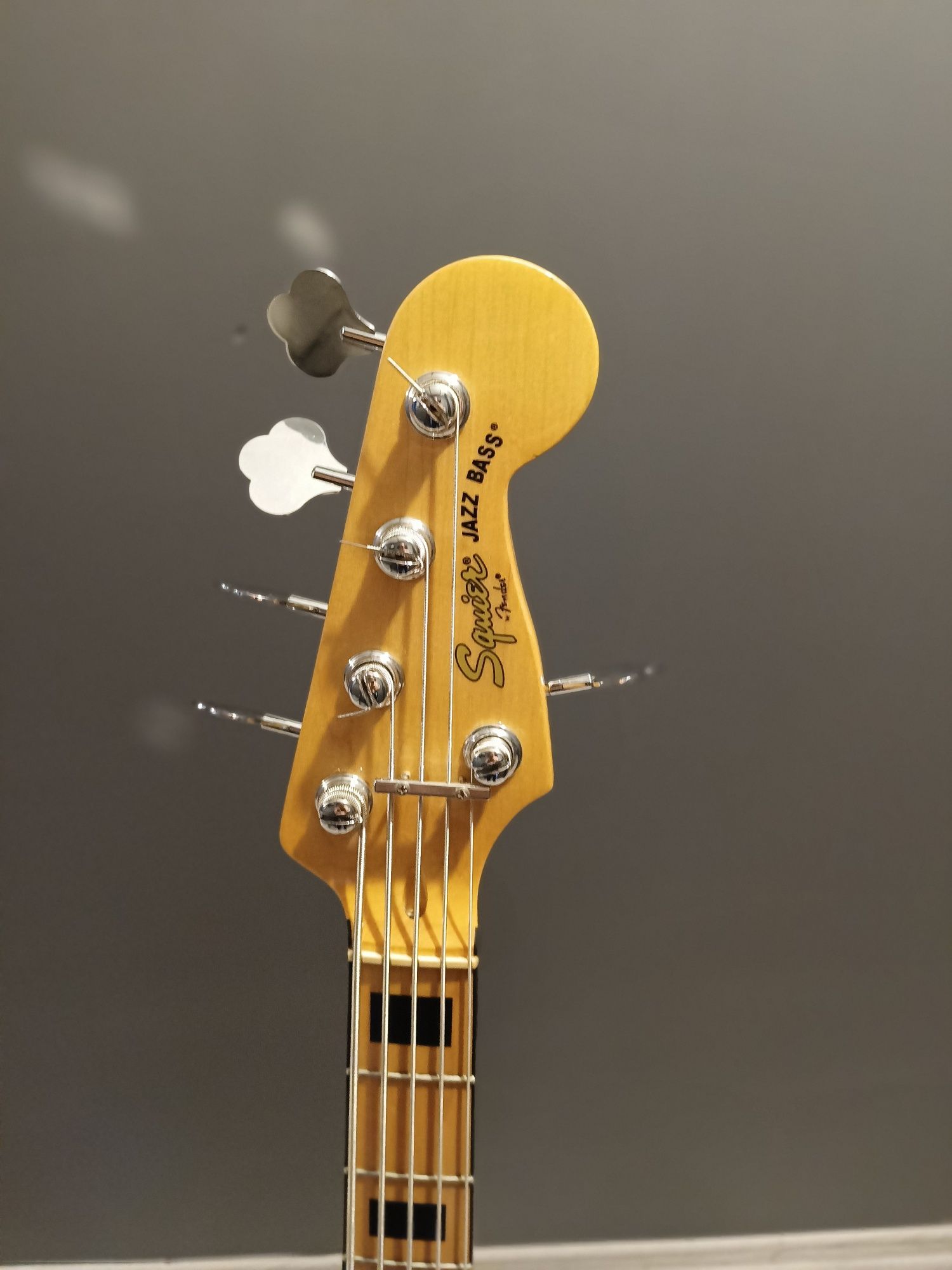 Gitara basowa Squier Jazz bass by Fender  V strings