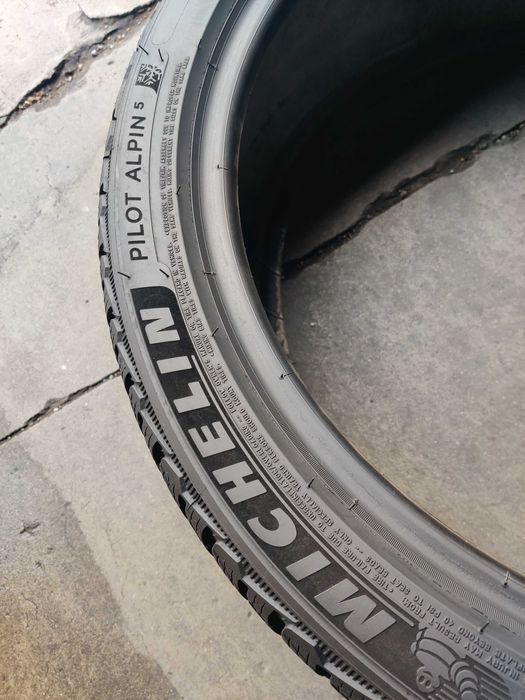 2шт 235/40 R19 Michelin Pilot Alpin⁵ зимові шини преміум