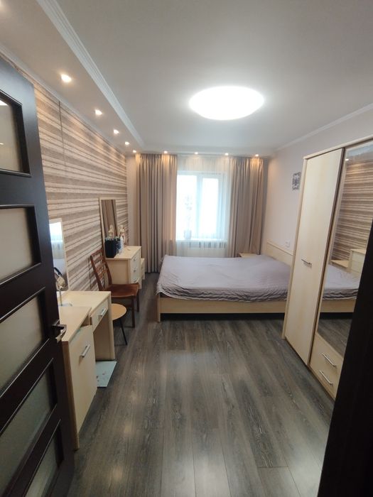 ЗДАЄТЬСЯ ВПЕРШЕ 3-х квартира, на Троещиніі для Сім'ї, є газ.