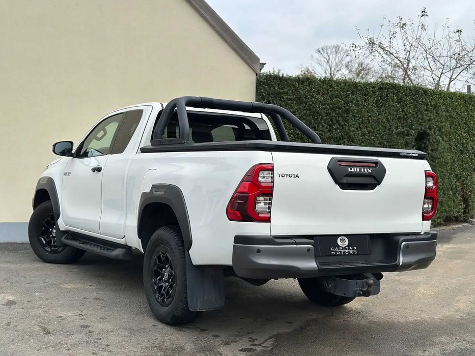Toyota Hilux      2022