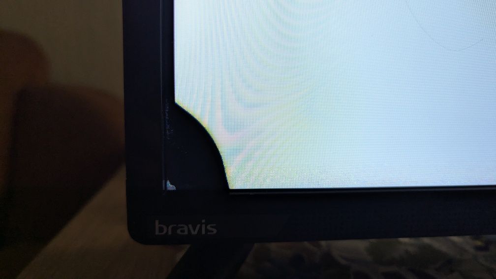 Продам телевізор Bravis LED-22E6000 SMART+T2