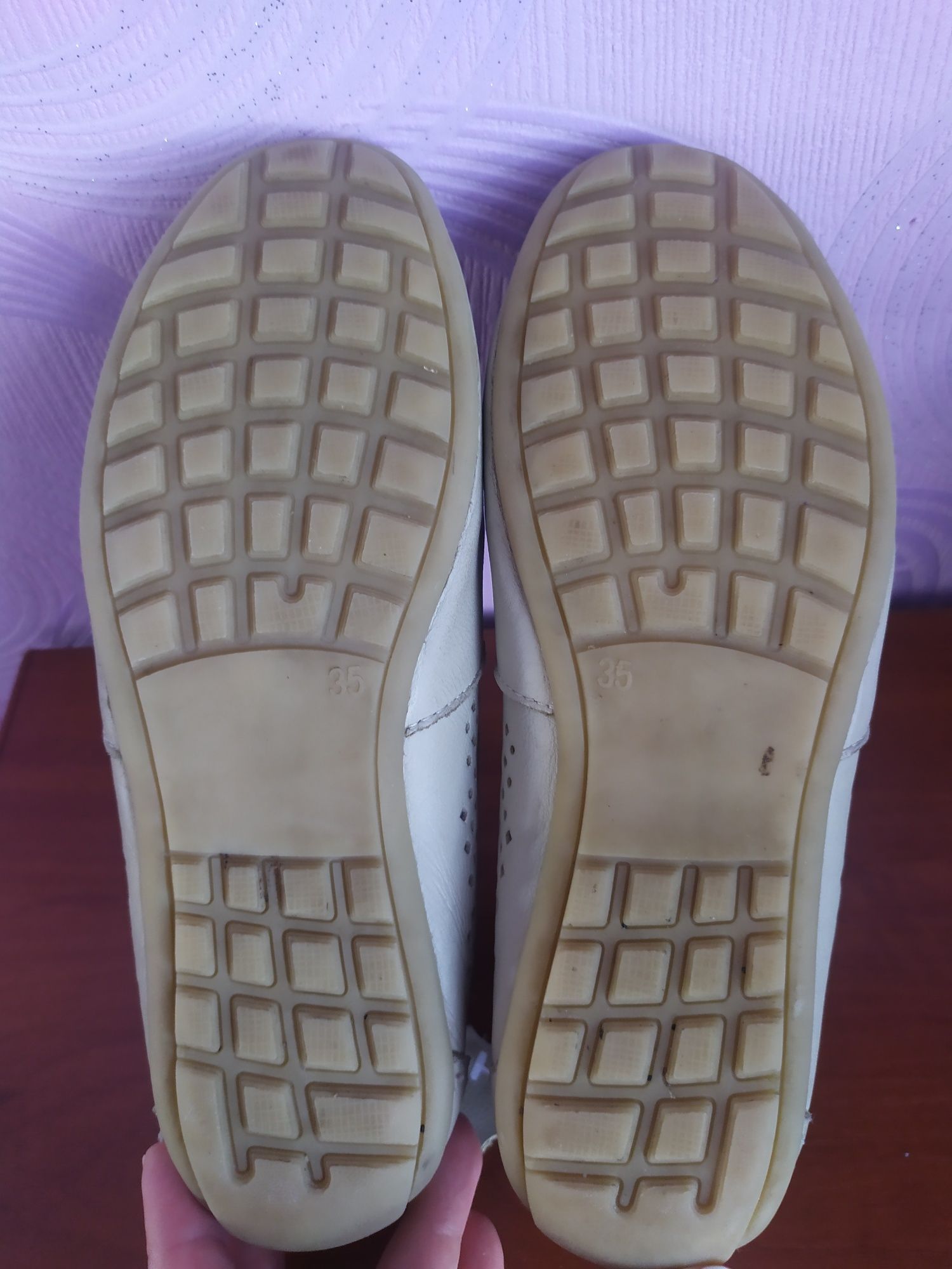 Продам шкіряні мокасини 35р.