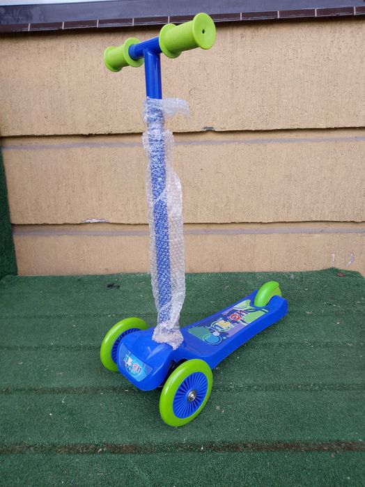 hulajnoga trójkołowa świecące koła niebieska BALANSOWA na prezent idea