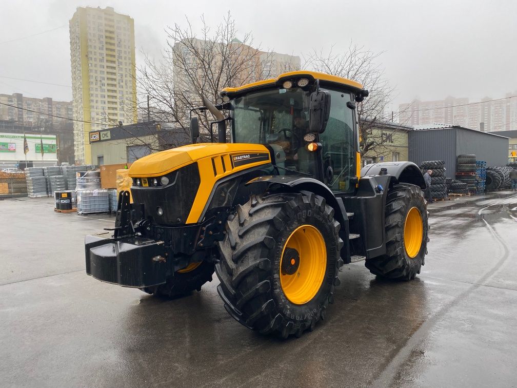 Трактор JCB 4220, - 220 к.с. та 8330 -330 к.с.