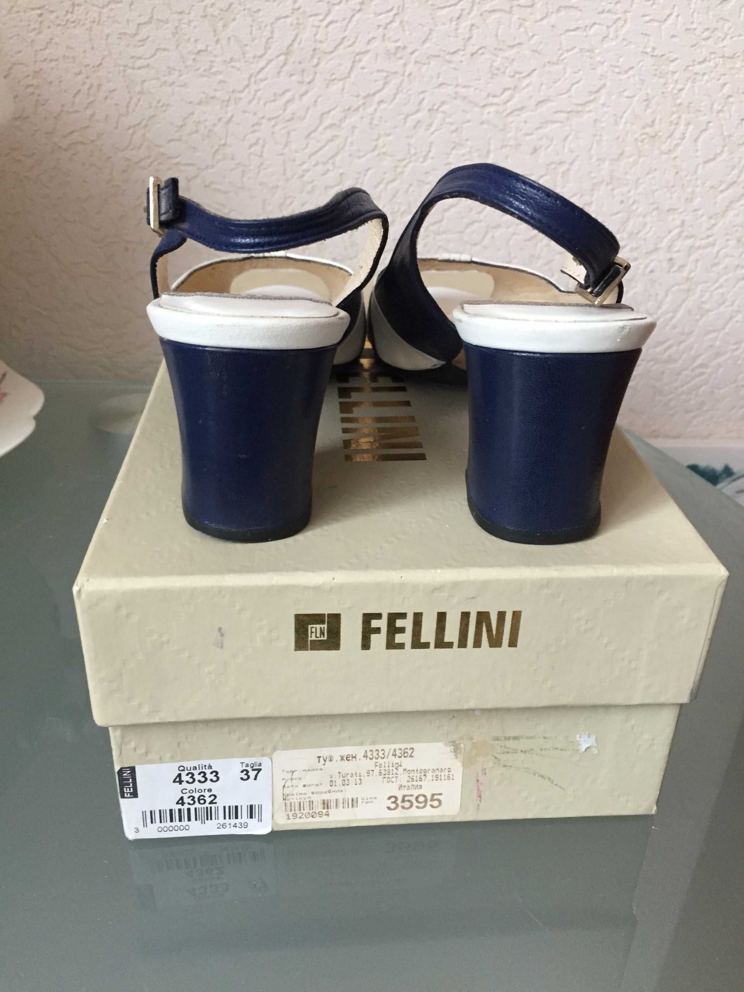 Шкіряні жіночі босоніжки FELLINI