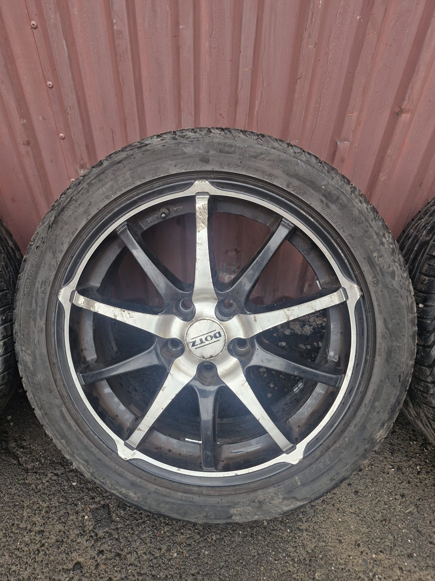 Koła Alufelgi 5x114.3 225/45/17 Opony LETNIE 5.5mm Renault Honda Opel