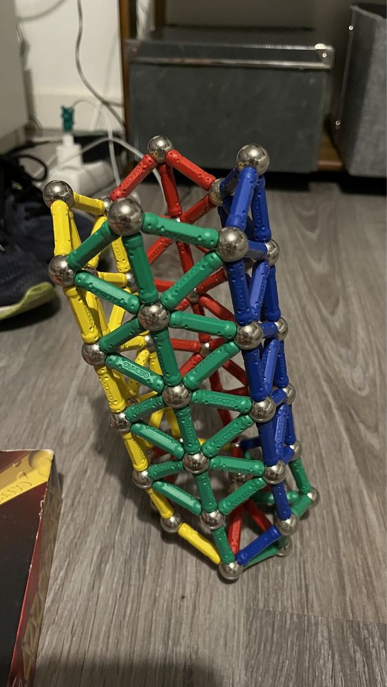 Geomag - brinquedo magnético