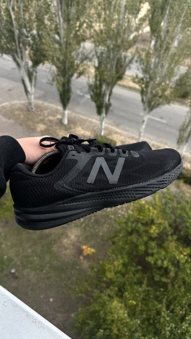 New Balance 490v6 Оригінальні чоловічі кросівки розмір 44,28см