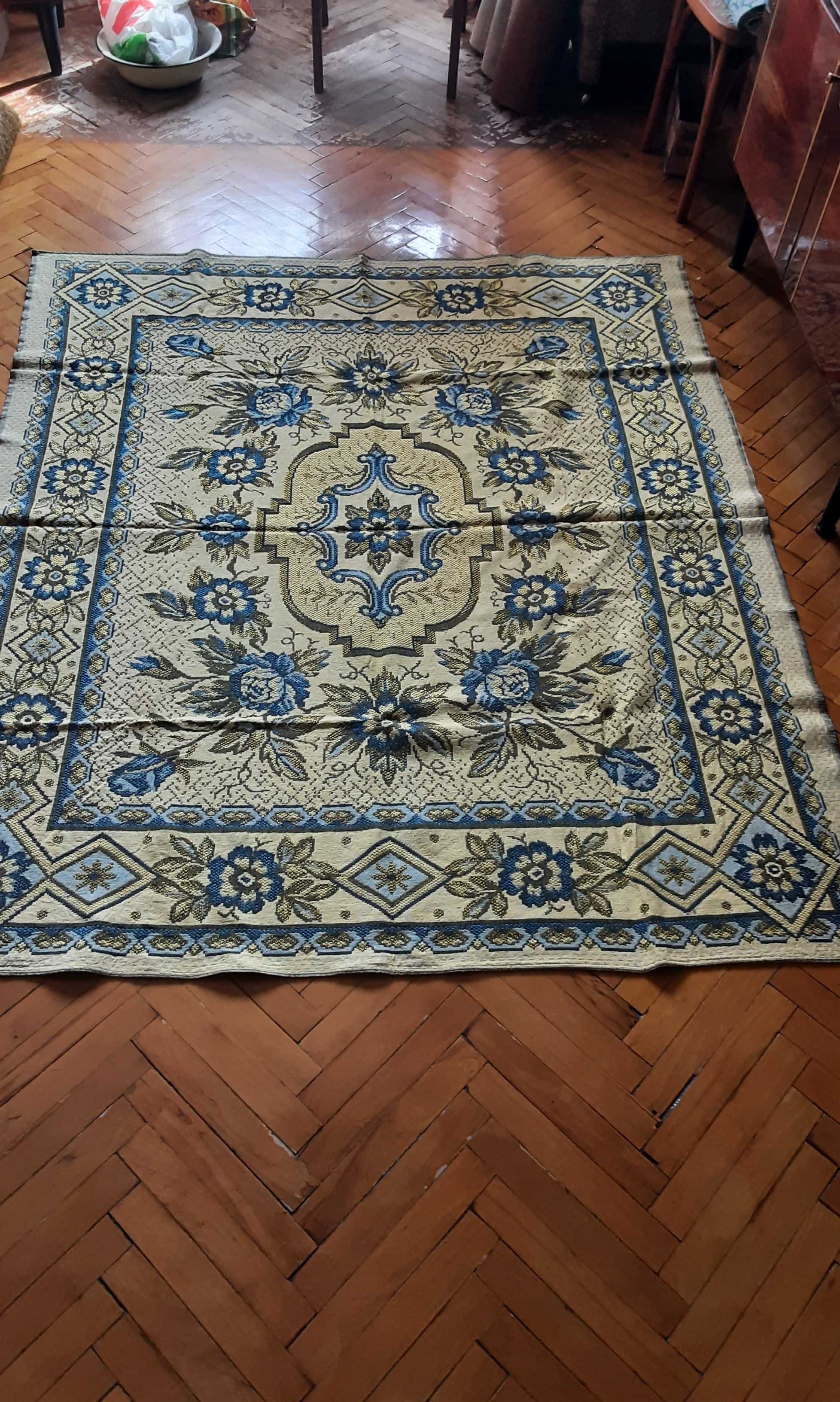Продам килими, доріжки, покривала.