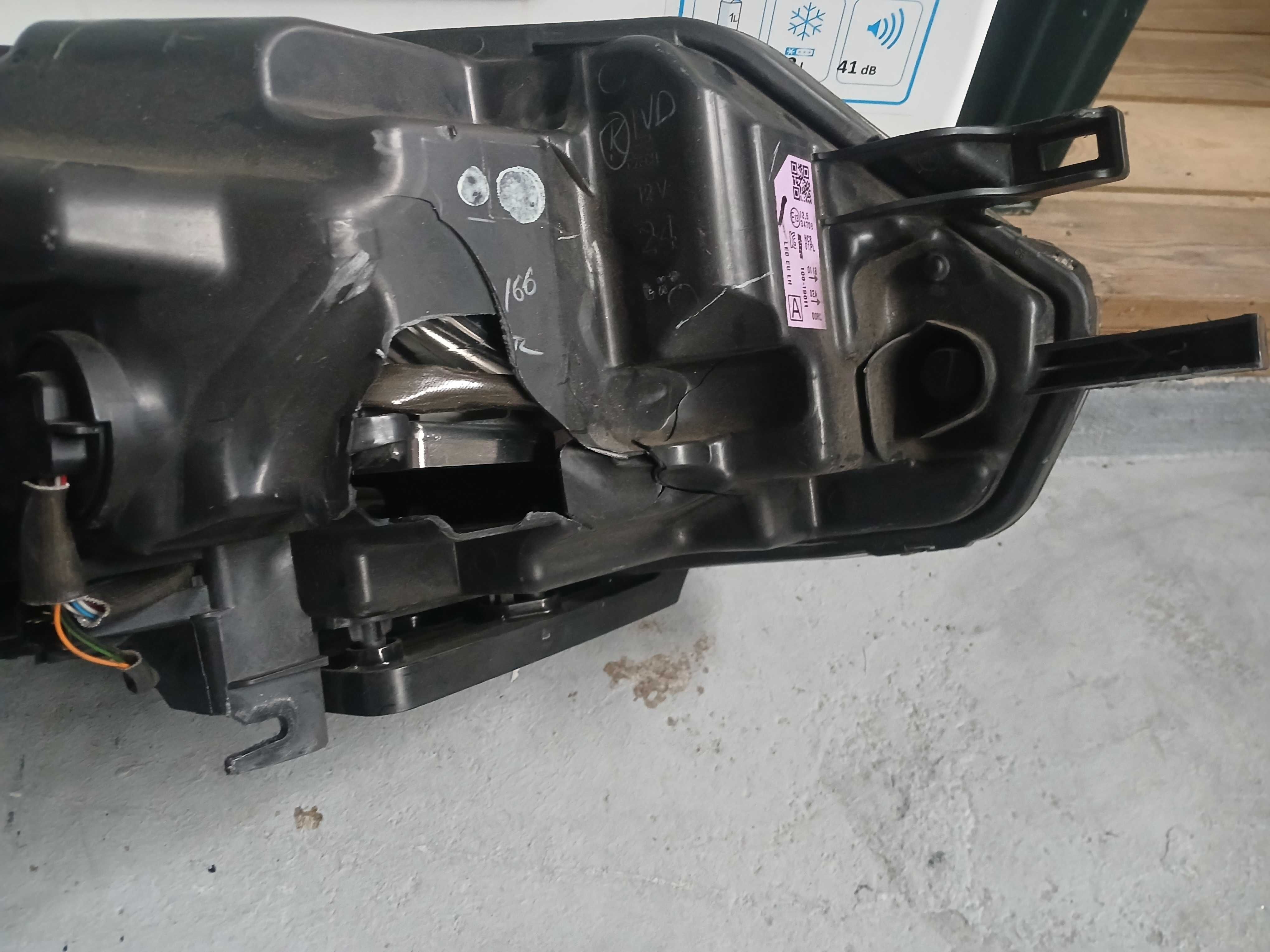 Nissan qashqai farol headlight farolim lado esquerdo