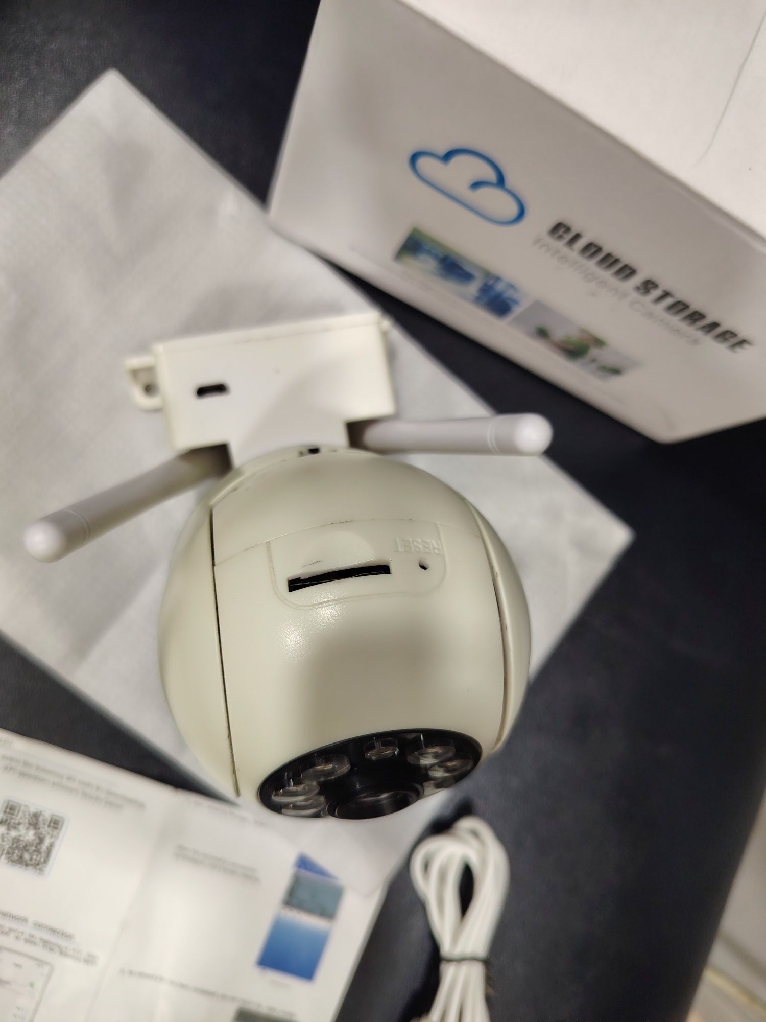 20€ câmara de vigilância WiFi marca Ysxlite para conectar ao telemóvel