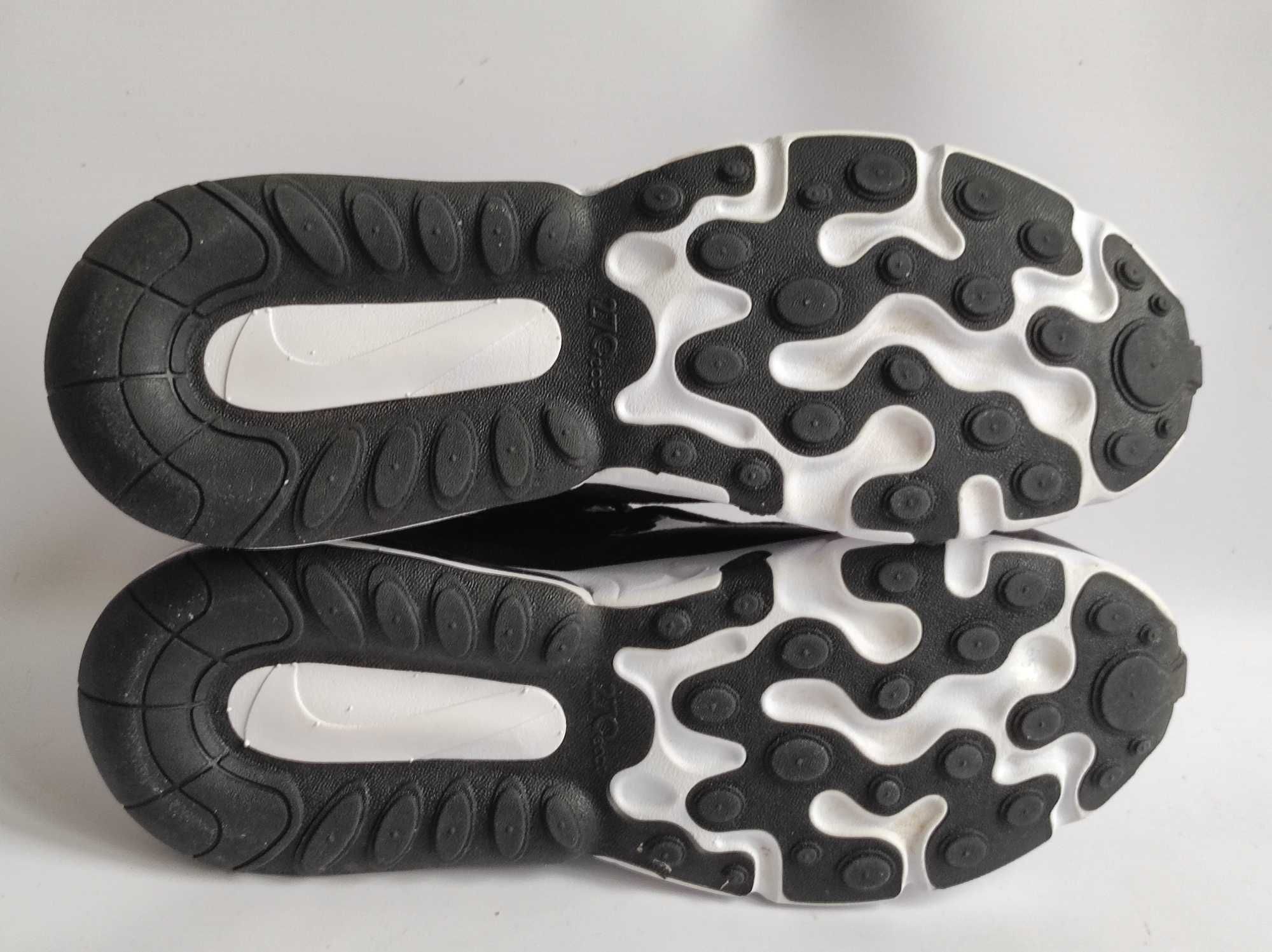 - Buty Nike Air Max 270 React r. 39