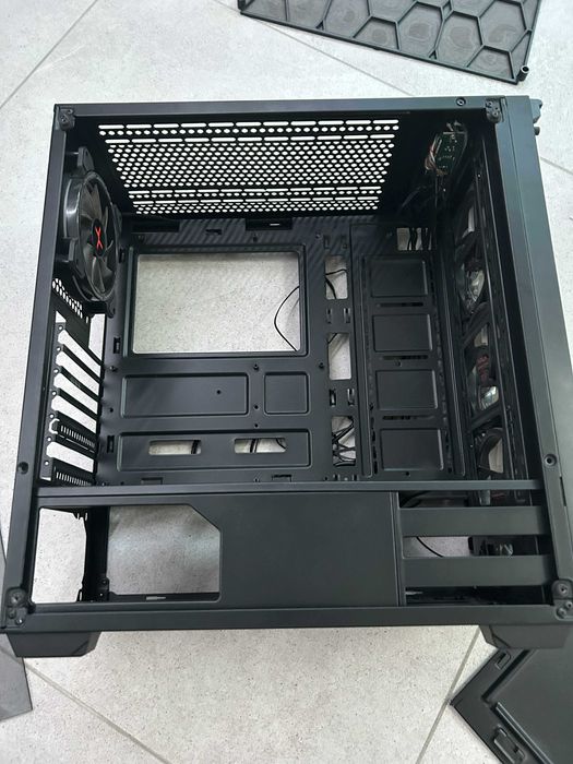 Obudowa do komputera PC Krux Leda RGB Midi Tower ATX