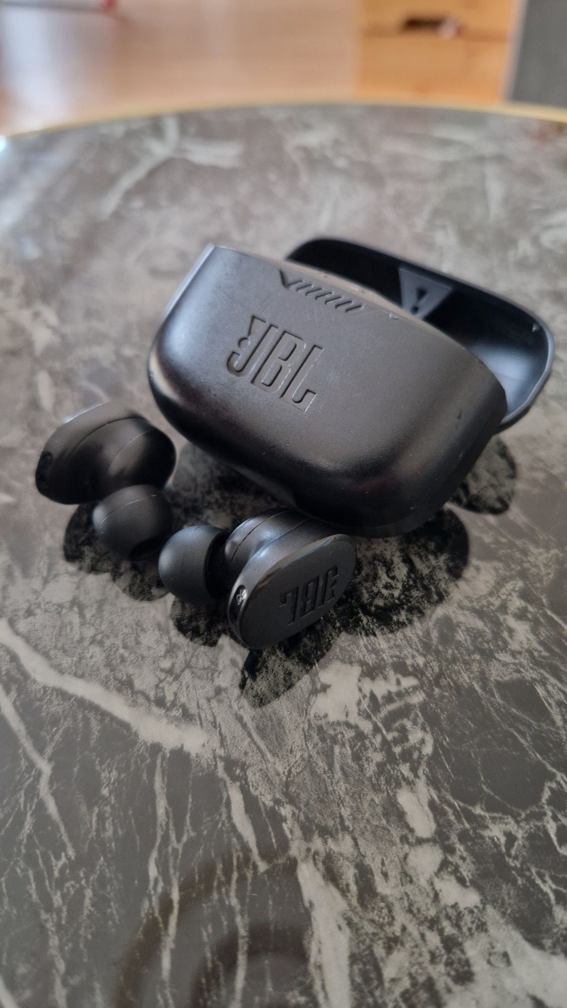 JBL Tune 130 Noise Cancelling