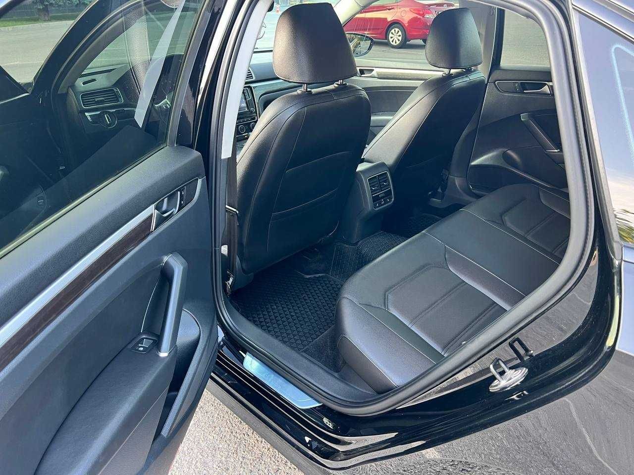 Продам Volkswagen PASSAT B8 в топовой комплектации SE COMFORTLINE