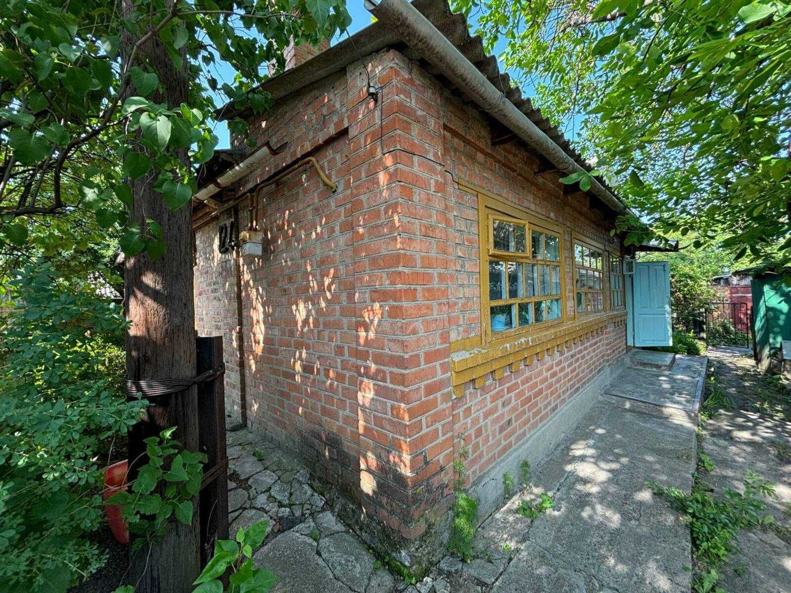 Продаж 2 - кімнатного частини будинку по вулиці Івана Богуна