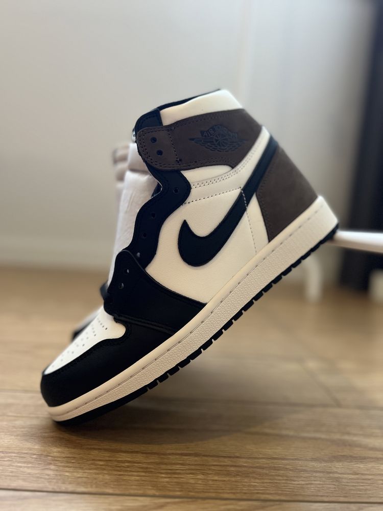 Air Jordan 1 Dark Mocha