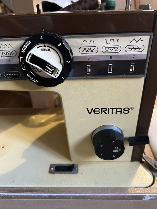 Швейна машинка Верітас