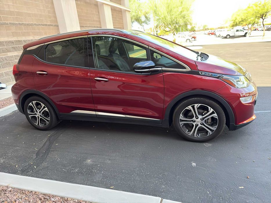 Chevrolet Bolt EV      2020