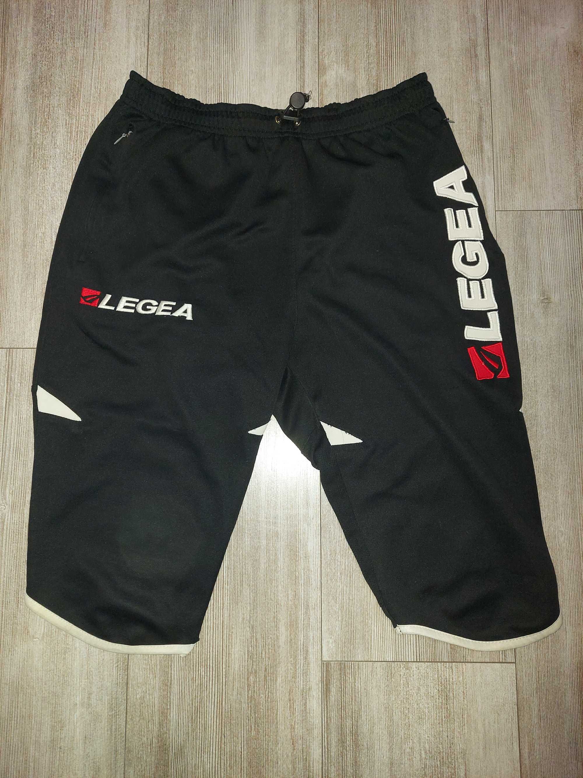 Spodenki piłkarskie LEGEA [używane]
